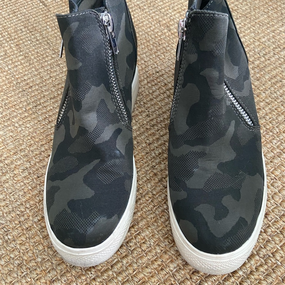 Steve Madden booties